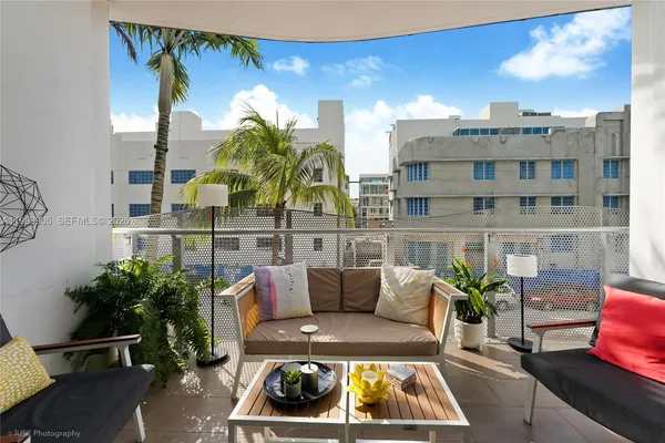 $5,200 | 2100 Park Avenue, Unit 210, Miami Beach, FL 33139