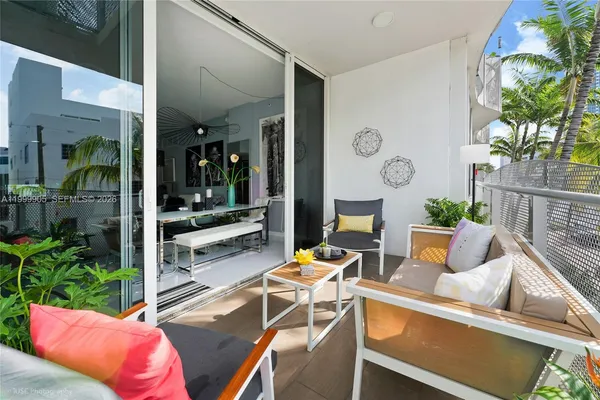 $5,200 | 2100 Park Avenue, Unit 210, Miami Beach, FL 33139