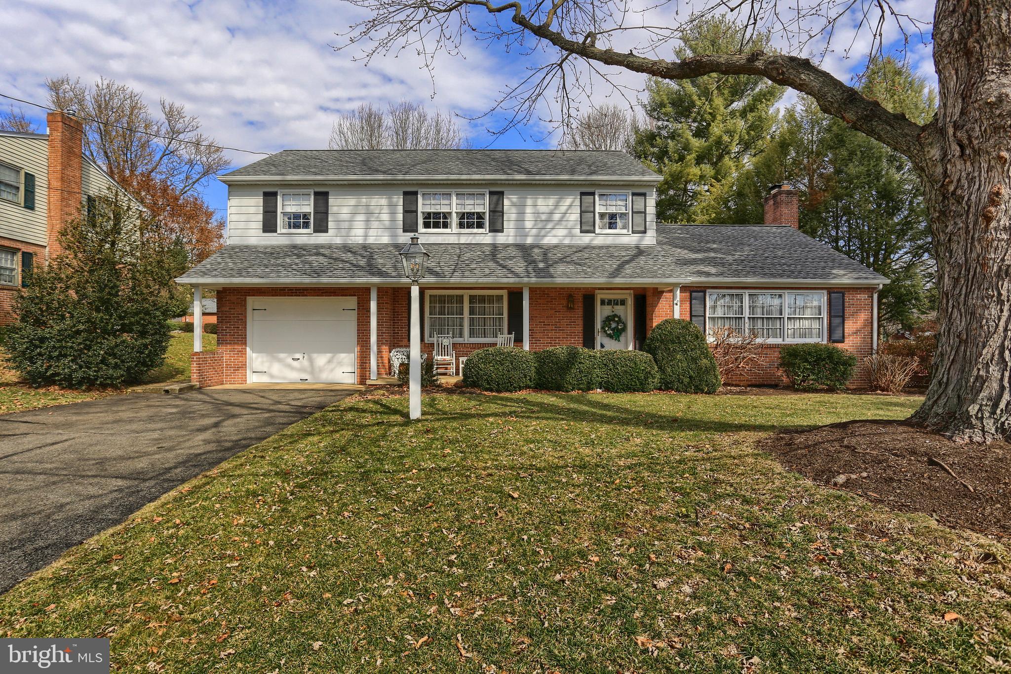1705 Valley Forge Road Lancaster, PA 17603 - Photo 2 of 31 Front View