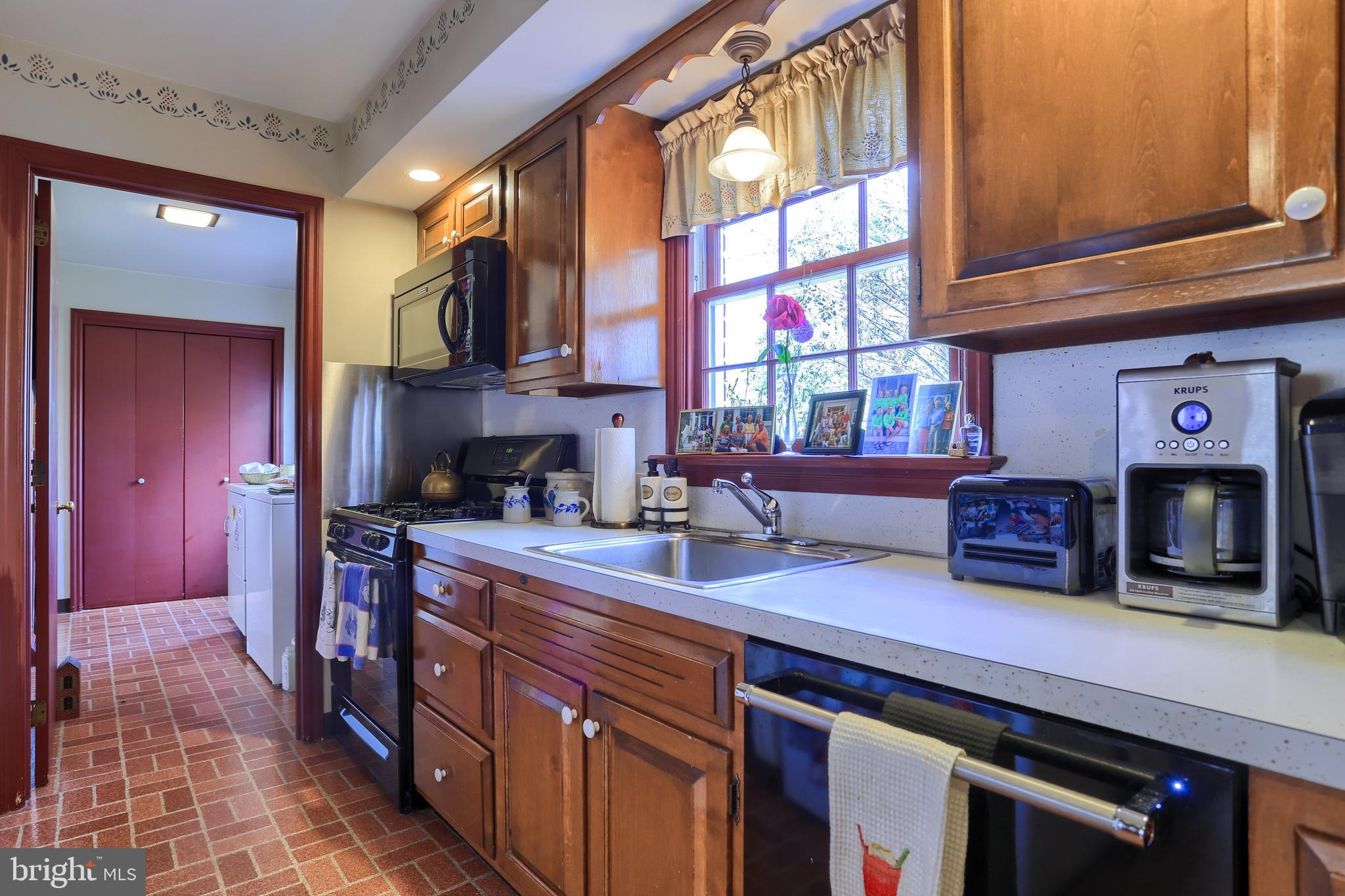 1705 Valley Forge Road Lancaster, PA 17603 - Photo 18 of 31 Kitchen (3)