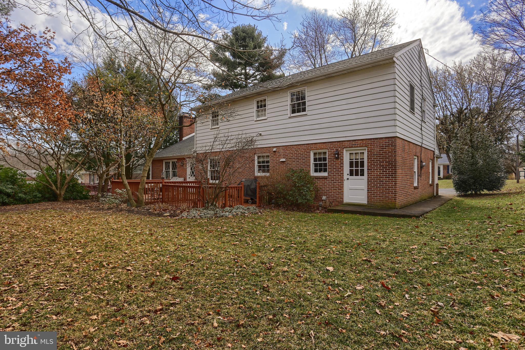 1705 Valley Forge Road Lancaster, PA 17603 - Photo 6 of 31 Back View