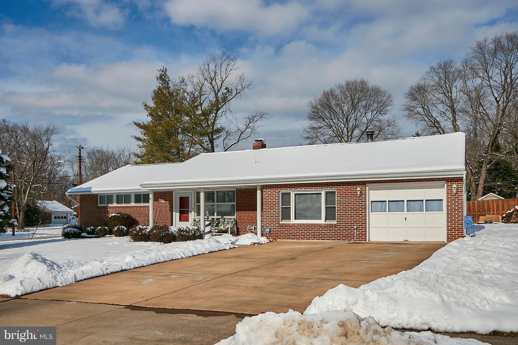 7311 Floyd Avenue Springfield, VA 22150 - Photo 2 of 33 Finished Family Room plus garage addition