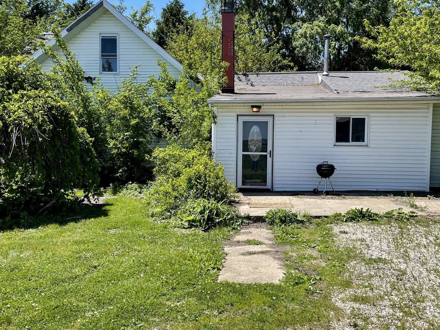 14681 Toad Hill Road Wapella, IL 61777 - Photo 2 of 29