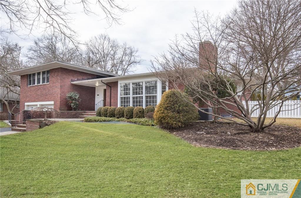 9 Hamlin Road Edison, NJ 08817 - Photo 3 of 24 Gallery Image 3