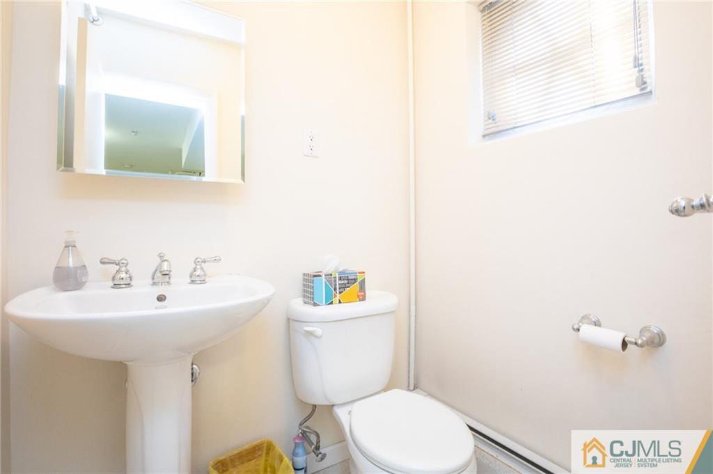 9 Hamlin Road Edison, NJ 08817 - Photo 21 of 24 Gallery Image 21
