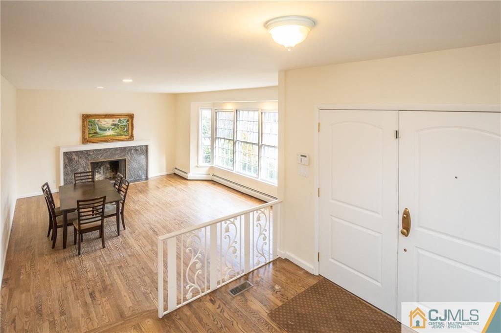 9 Hamlin Road Edison, NJ 08817 - Photo 8 of 24 Gallery Image 8