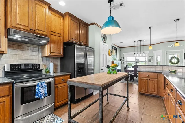 $737,000 | 690 A County Road 4707, Kempner, TX 76539