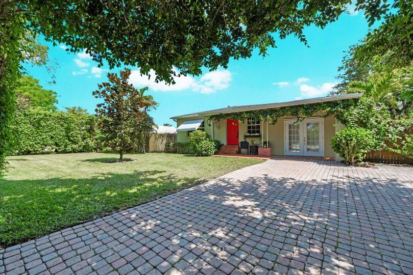 3074 Lillian Road Palm Springs, FL 33406 - Photo 3 of 22 Front 2