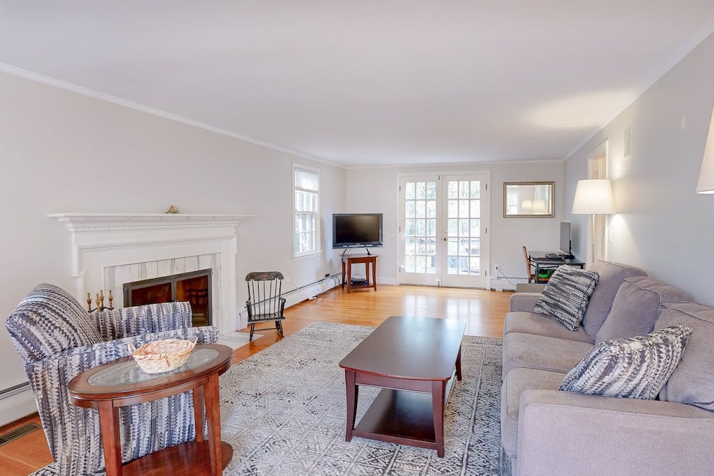 17 Wildflower Road Barrington, RI 02806 - Photo 18 of 34 Gallery Image 18