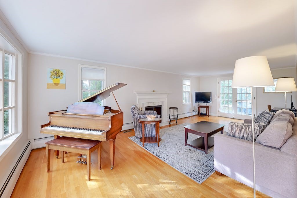 17 Wildflower Road Barrington, RI 02806 - Photo 20 of 34 Gallery Image 20