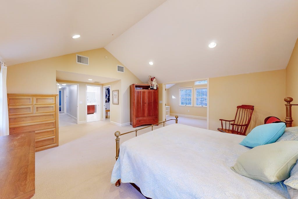 17 Wildflower Road Barrington, RI 02806 - Photo 26 of 34 Gallery Image 26