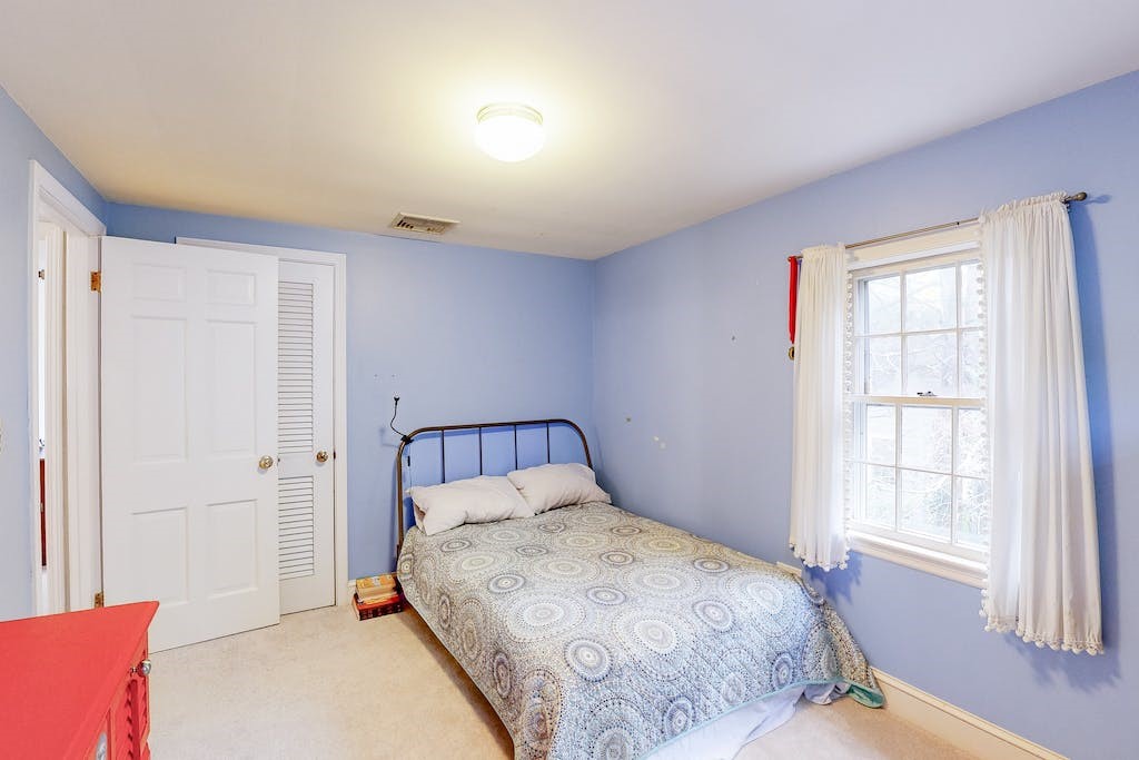 17 Wildflower Road Barrington, RI 02806 - Photo 31 of 34 Bedroom