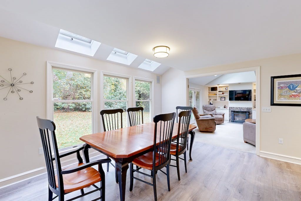 17 Wildflower Road Barrington, RI 02806 - Photo 7 of 34 Additional dining area in kitchen