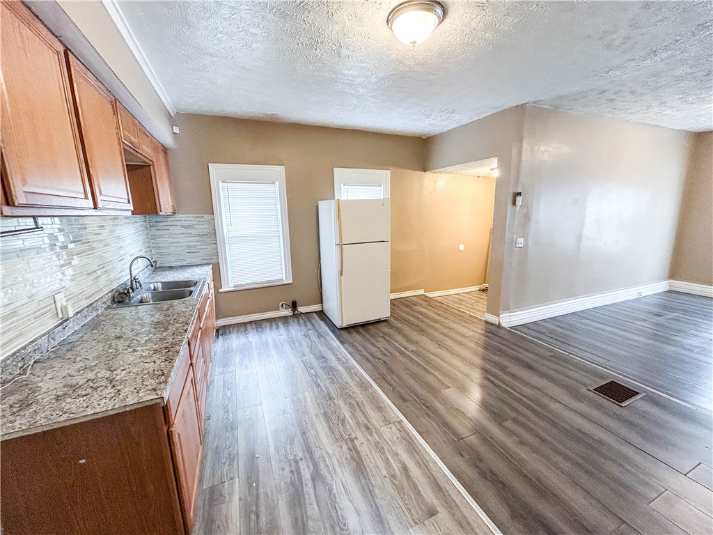 22 Sullivan Street Rochester, NY 14605 - Photo 3 of 10