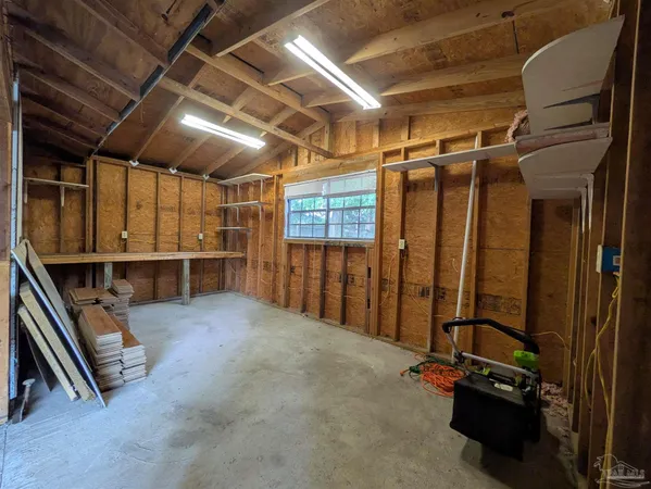$225,000 | 245 Airport Boulevard, Pensacola, FL 32503