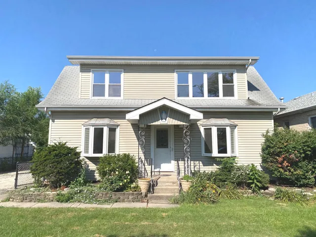 $1,775 | 4916 South Lorel Avenue, Unit 2, Chicago, IL 60638