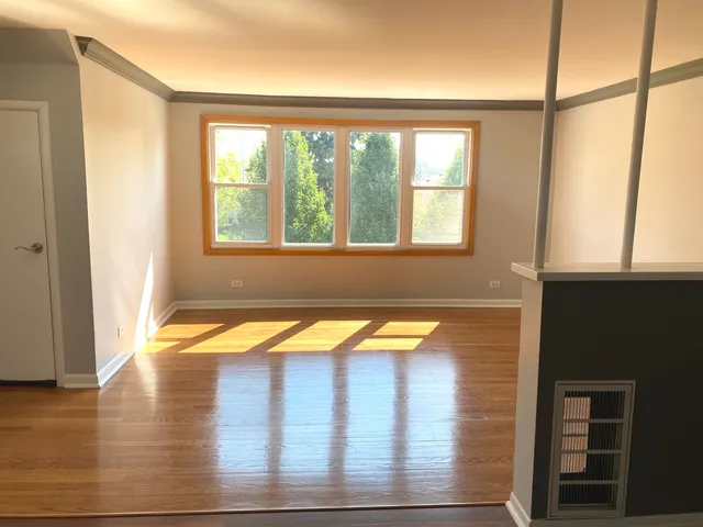 $1,775 | 4916 South Lorel Avenue, Unit 2, Chicago, IL 60638