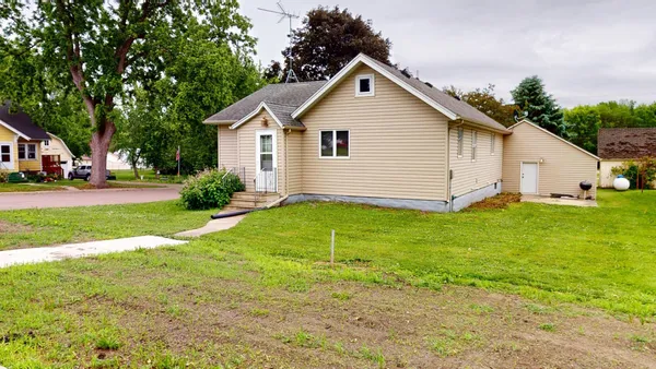 $59,900 | 121 North 2nd Street, Kiester, MN 56051