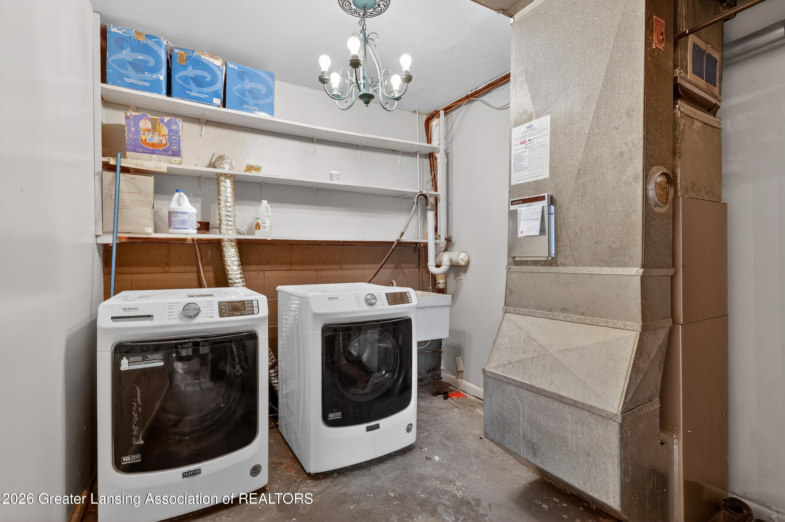 13058 Benton Road Grand Ledge, MI 48837 - Photo 33 of 41 Laundry Room