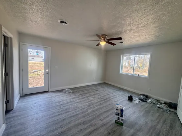 $199,900 | 817 West Stotlar Street, Herrin, IL 62948