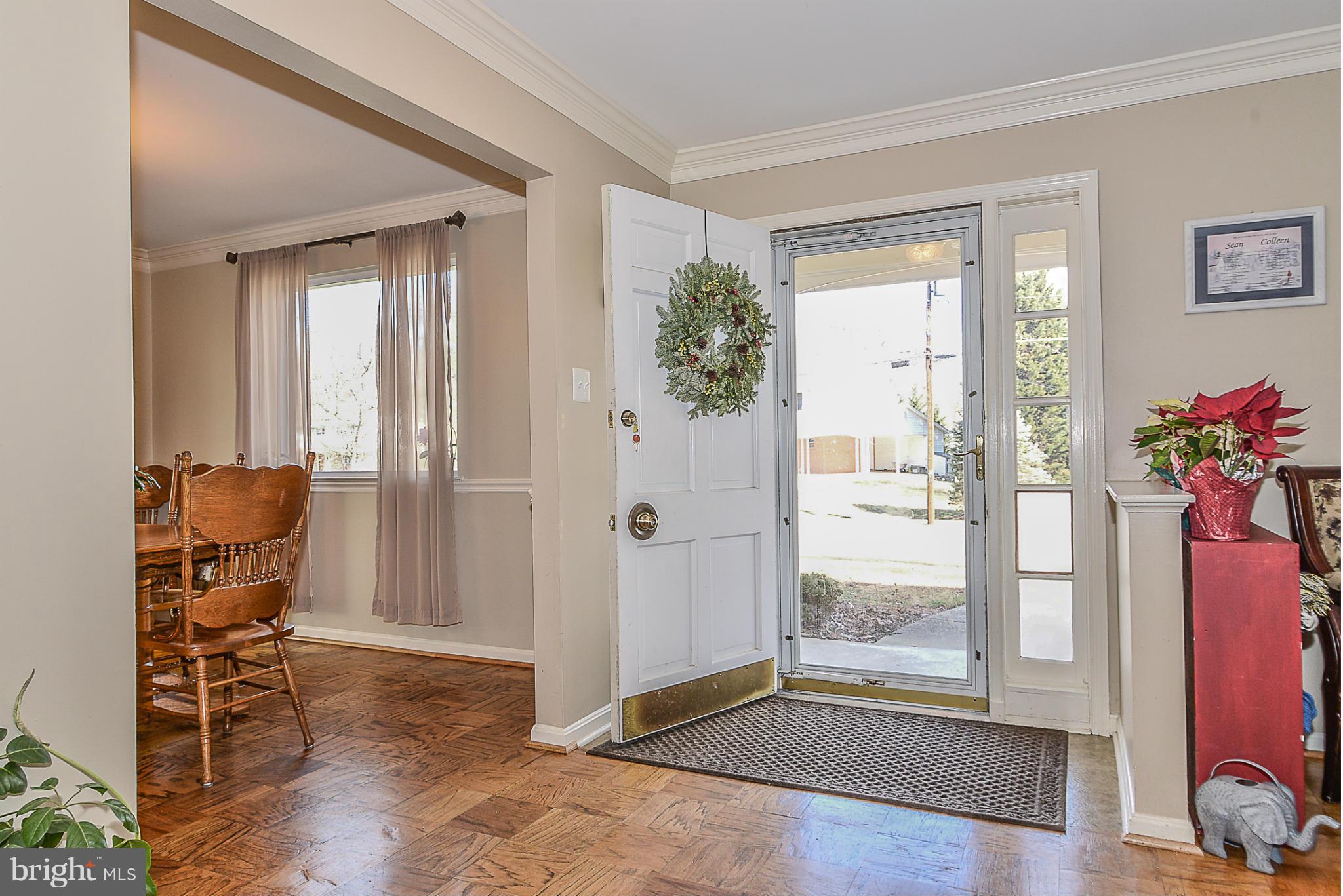 6902 Brisbane Street Springfield, VA 22152 - Photo 2 of 27 Interior (General)