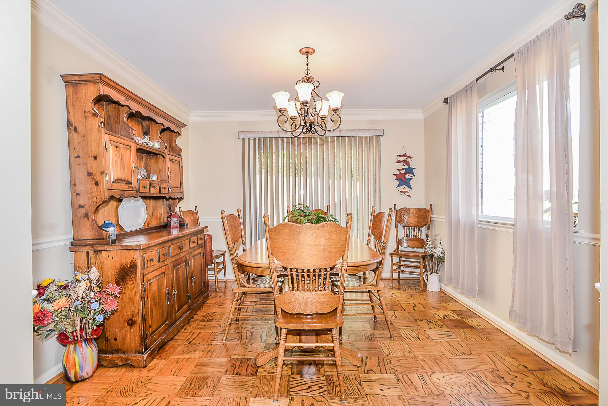 6902 Brisbane Street Springfield, VA 22152 - Photo 5 of 27 Dining Room