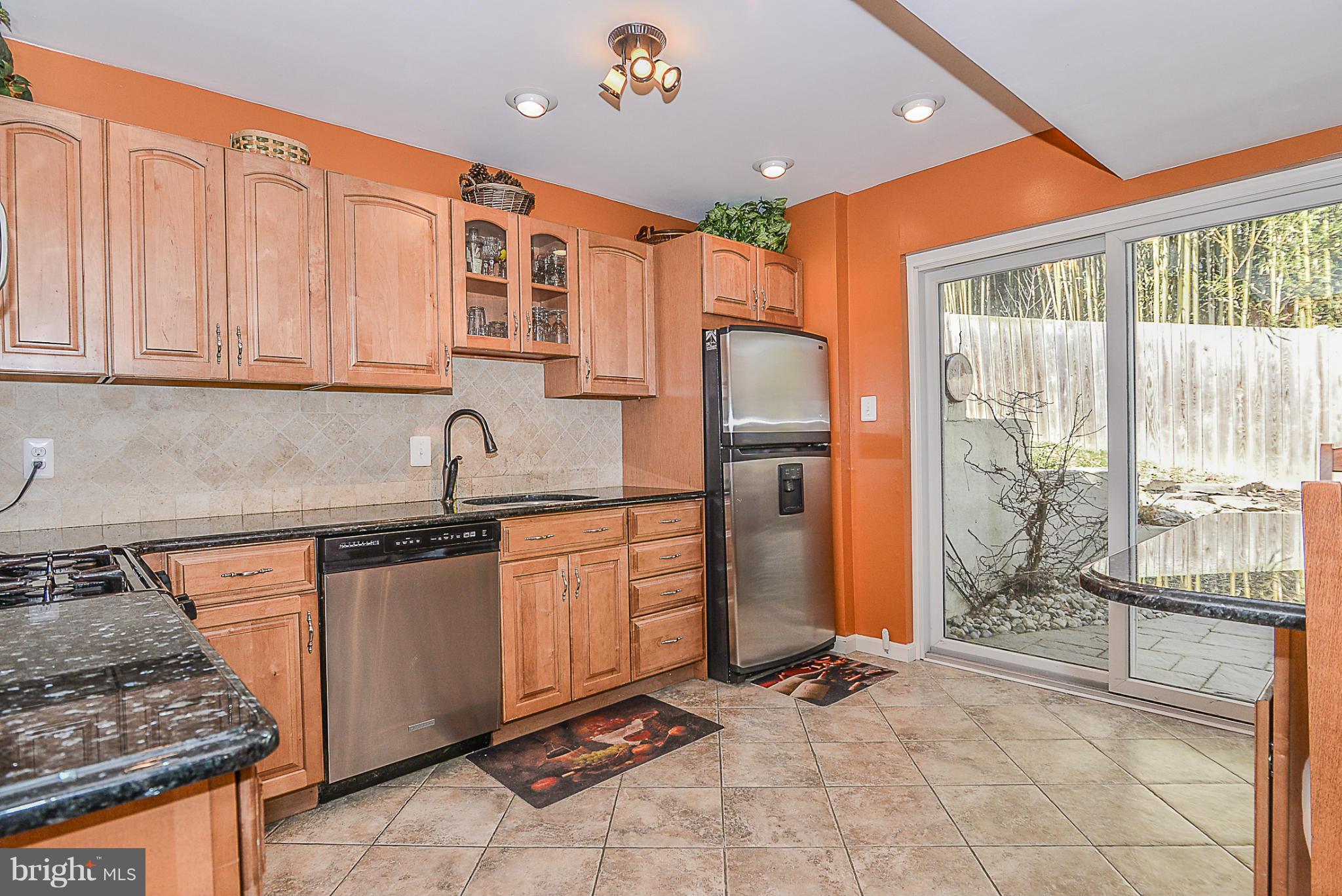 6902 Brisbane Street Springfield, VA 22152 - Photo 7 of 27 Kitchen