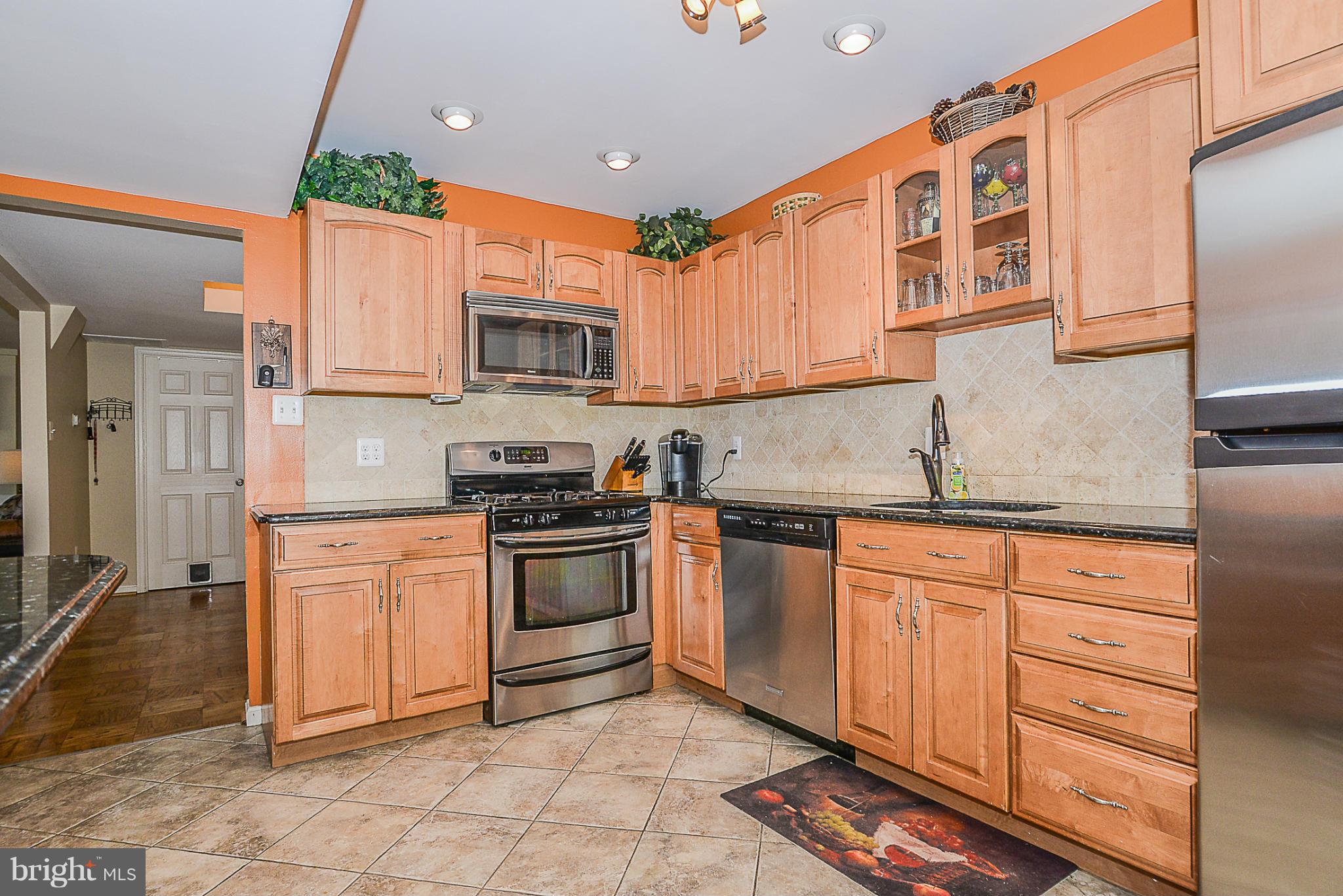 6902 Brisbane Street Springfield, VA 22152 - Photo 8 of 27 Kitchen