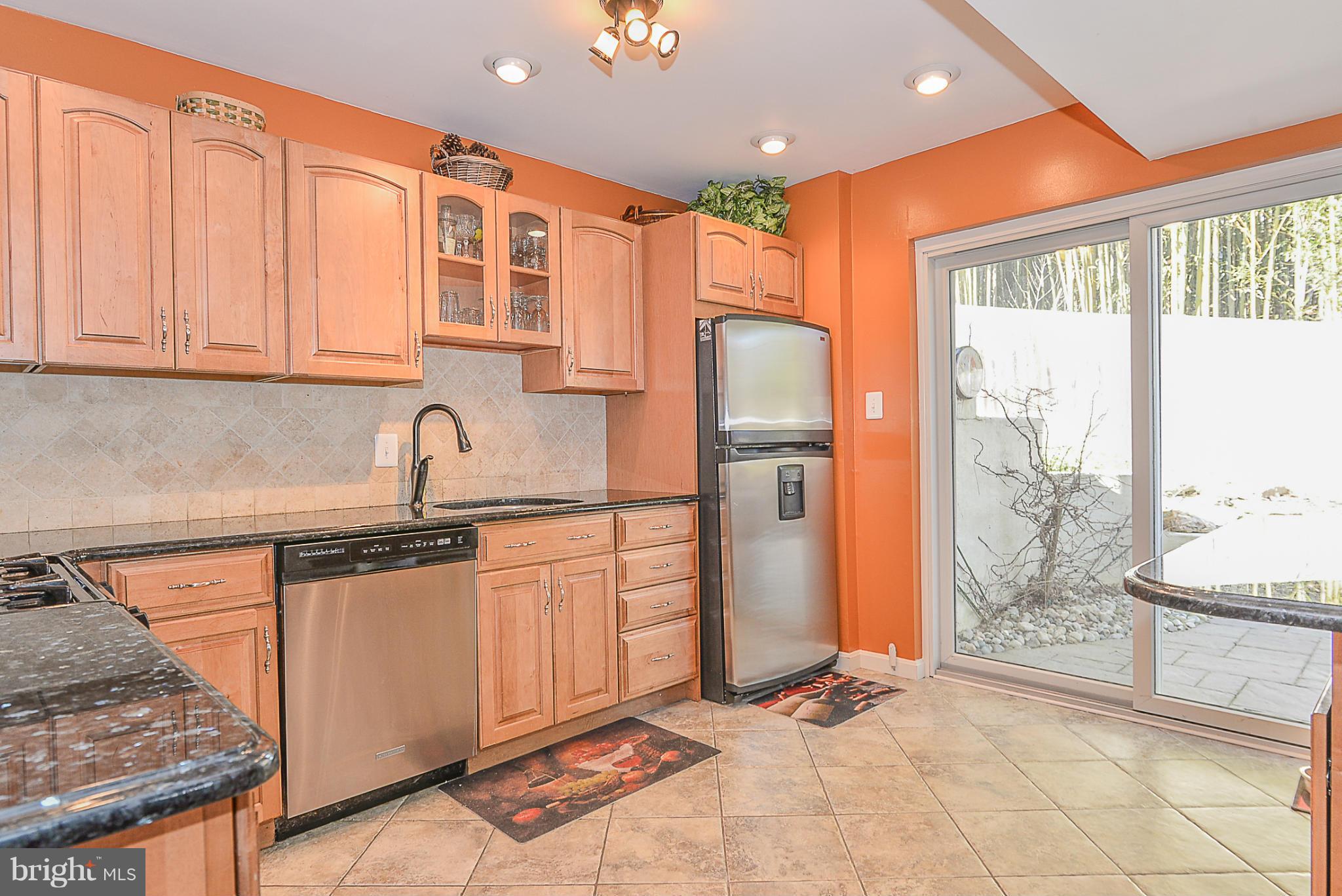 6902 Brisbane Street Springfield, VA 22152 - Photo 10 of 27 Kitchen