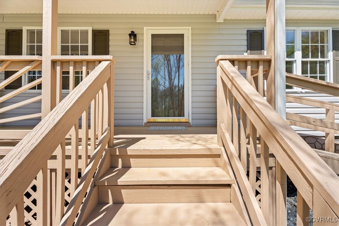 312 Clinton Road Cumberland, VA 23040 - Photo 6 of 29 View of doorway to property