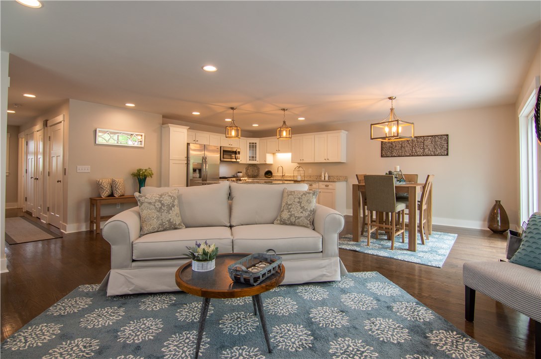 724 Centerville Road, Unit 3 Warwick, RI 02886 - Photo 5 of 38