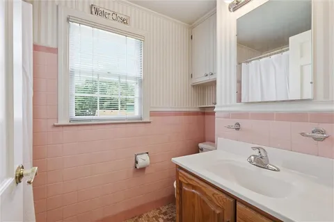 $589,000 | 1204 West 69th Street, Kansas City, MO 64113
