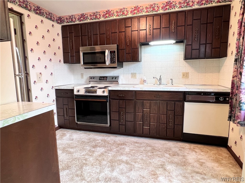 35 Oakbrook Drive, Unit E Amherst, NY 14221 - Photo 11 of 30