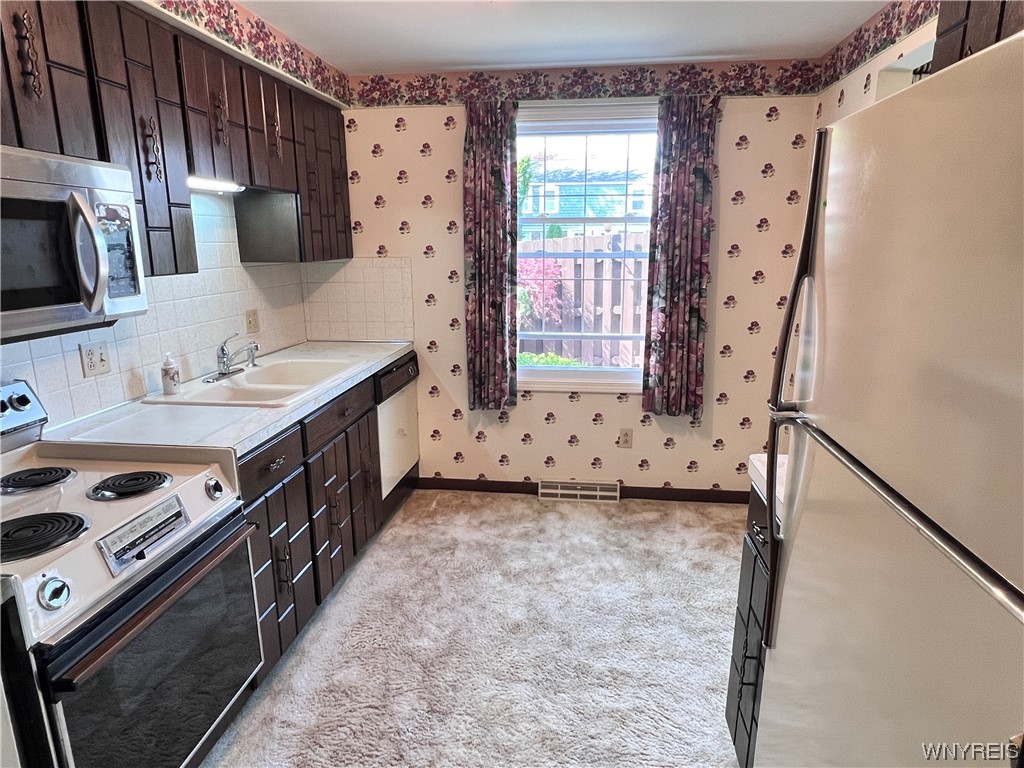 35 Oakbrook Drive, Unit E Amherst, NY 14221 - Photo 12 of 30