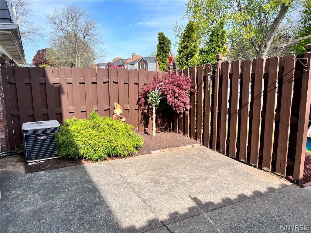 35 Oakbrook Drive, Unit E Amherst, NY 14221 - Photo 28 of 30