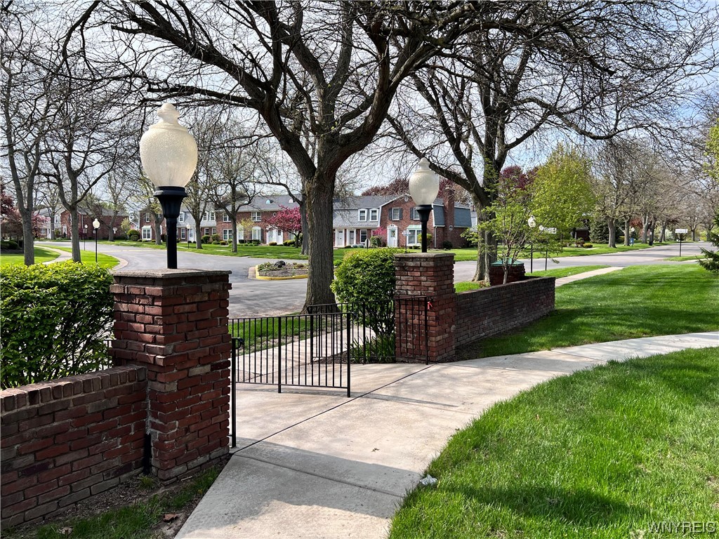 35 Oakbrook Drive, Unit E Amherst, NY 14221 - Photo 5 of 30