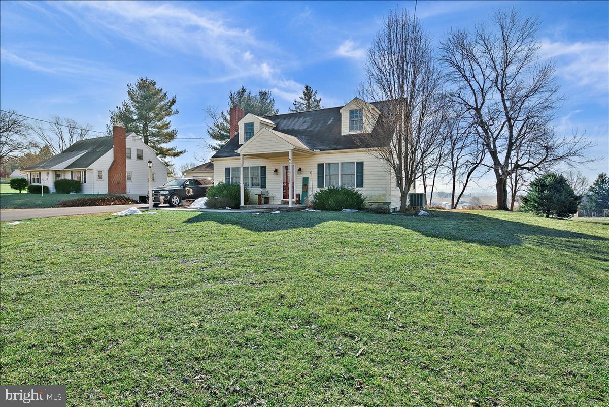 497 Foreman Road Elizabethtown, PA 17022 - Photo 2 of 27