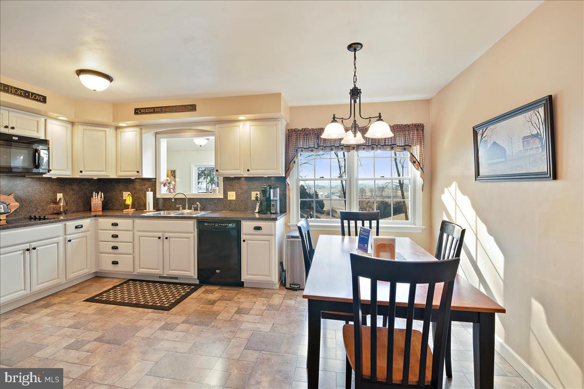 497 Foreman Road Elizabethtown, PA 17022 - Photo 11 of 27