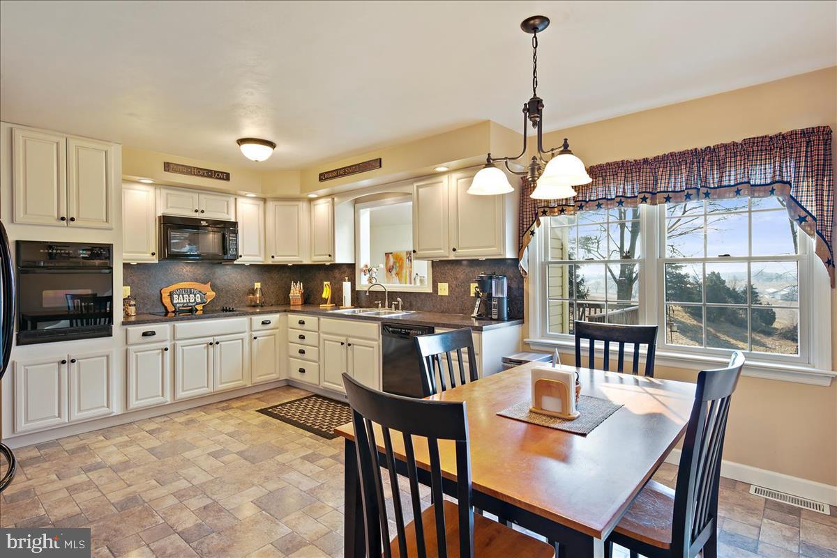 497 Foreman Road Elizabethtown, PA 17022 - Photo 8 of 27