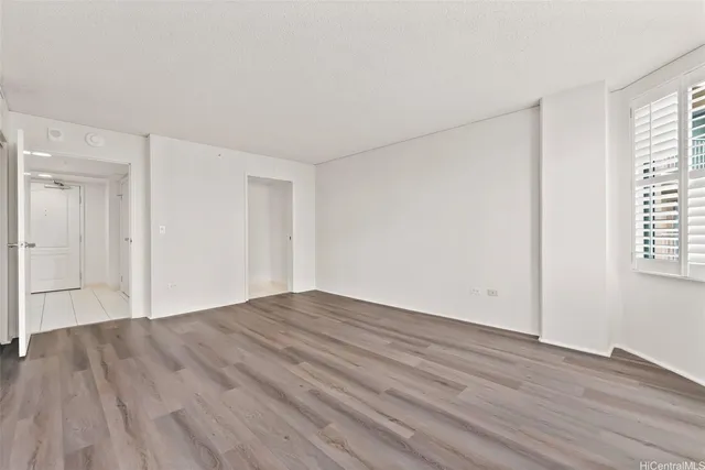 $290,000 | 1314 Kalakaua Avenue, Unit 707, Honolulu, HI 96826