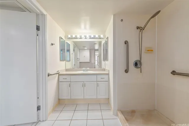 $290,000 | 1314 Kalakaua Avenue, Unit 707, Honolulu, HI 96826