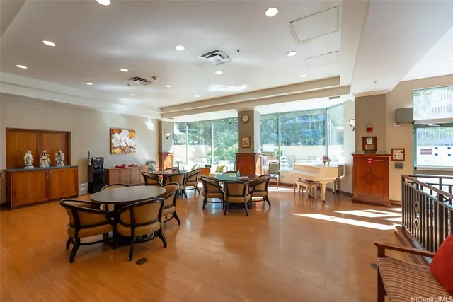 $290,000 | 1314 Kalakaua Avenue, Unit 707, Honolulu, HI 96826