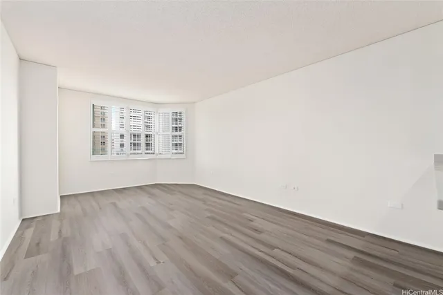 $290,000 | 1314 Kalakaua Avenue, Unit 707, Honolulu, HI 96826