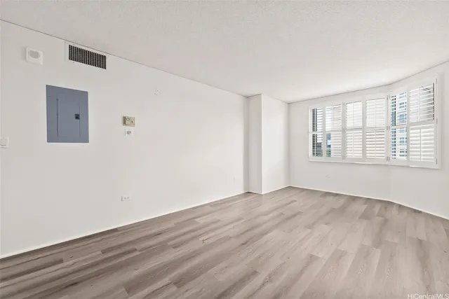$290,000 | 1314 Kalakaua Avenue, Unit 707, Honolulu, HI 96826