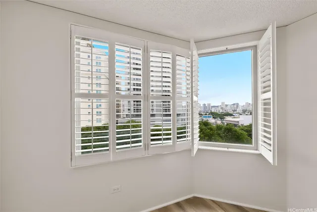 $290,000 | 1314 Kalakaua Avenue, Unit 707, Honolulu, HI 96826
