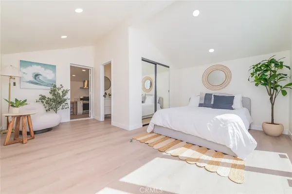 $2,750,000 | 920 West Balboa Boulevard, Newport Beach, CA 92661