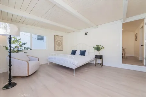 $2,950,000 | 920 West Balboa Boulevard, Newport Beach, CA 92661