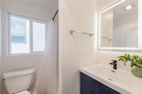 $2,950,000 | 920 West Balboa Boulevard, Newport Beach, CA 92661