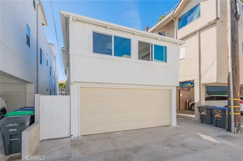 $2,950,000 | 920 West Balboa Boulevard, Newport Beach, CA 92661