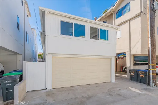 $2,750,000 | 920 West Balboa Boulevard, Newport Beach, CA 92661